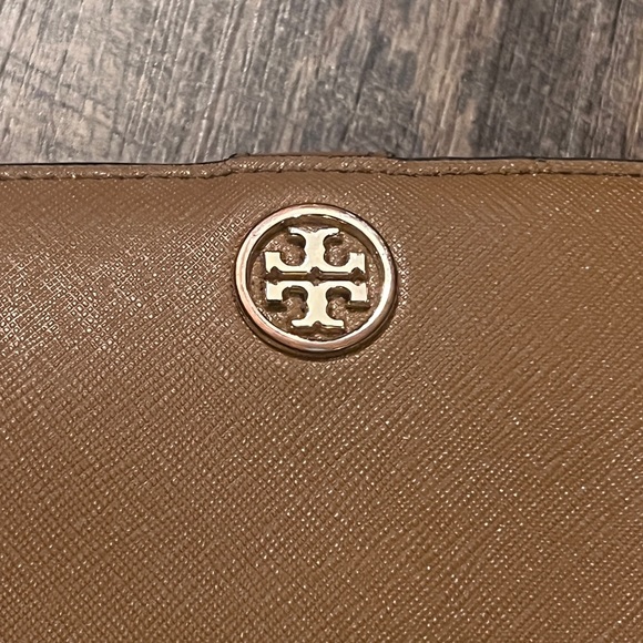 Tory Burch smartphone wallet - Picture 3 of 16